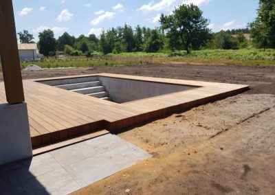 Réalisation d'un tour de piscine à Mezos dans les Landes